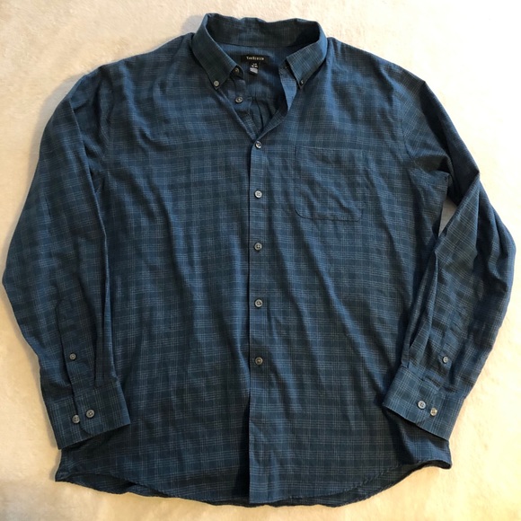 Van Heusen Other - VanHeusen blue & cream plaid button down top sz L